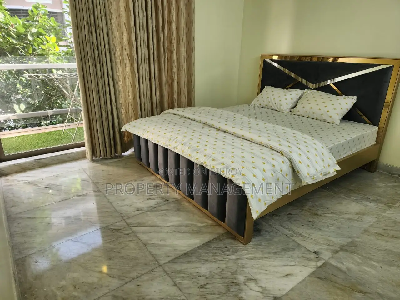 গুলশানে ৩২০০ বর্গফুটের চমৎকার ফার্নিশড অ্যাপার্টমেন্ট ভাড়া