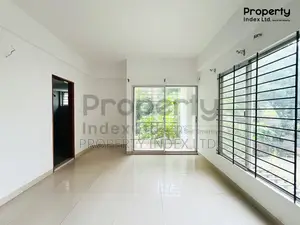 Flat for Sale! 1825 sq. ft. West-facing Ready Flat in Sector 4