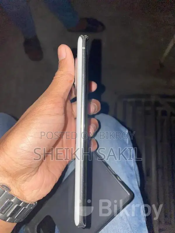 SHARP AQUOS R6 (Used)