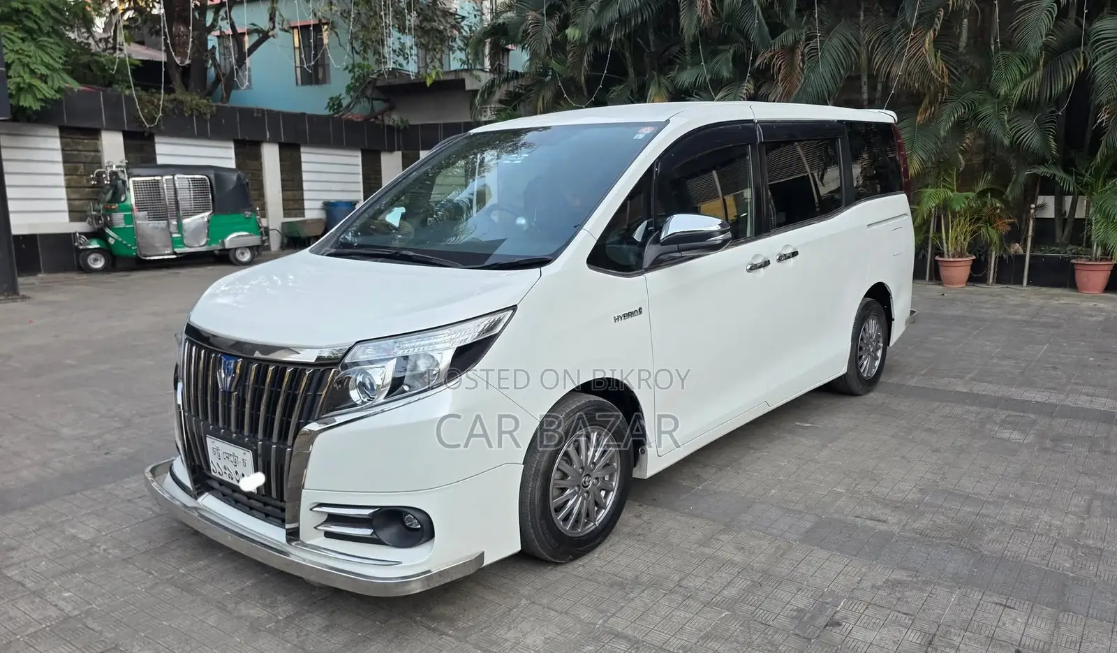 Toyota Noah Esquire Gi Premium 2017