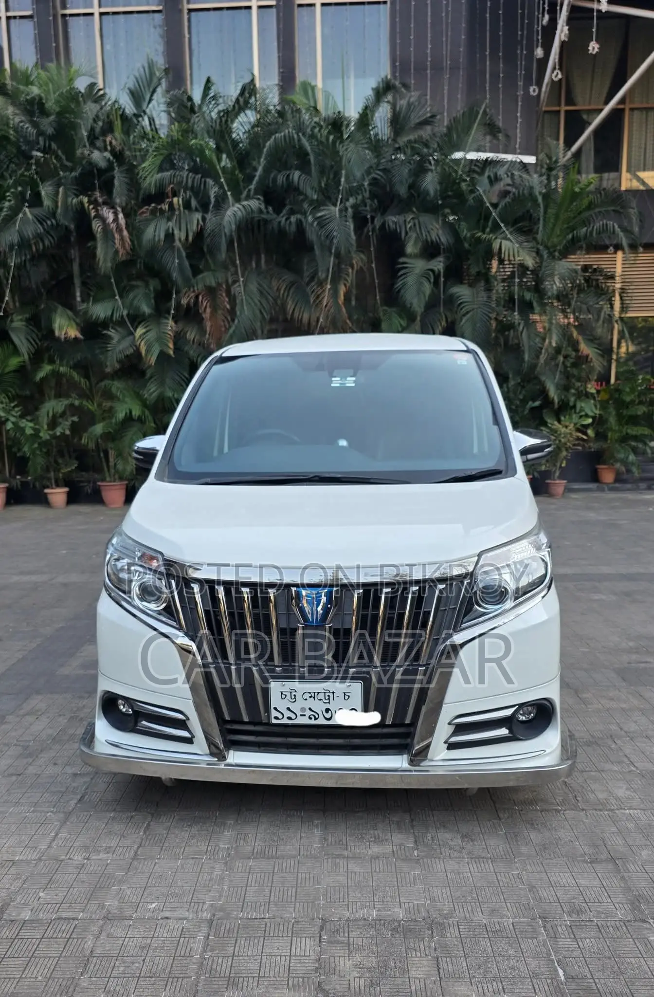 Toyota Noah Esquire Gi Premium 2017