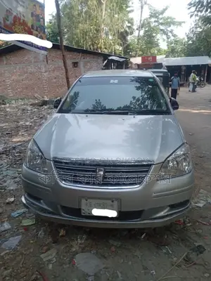 Toyota Premio silver 2004