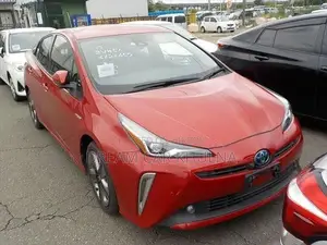 Toyota Prius S Touring 2018