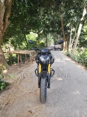Hero Xtreme 160R . 2025