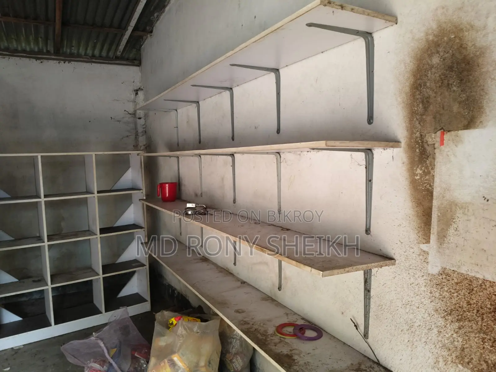 দোকানের ব্যবহৃত সেল্ফ