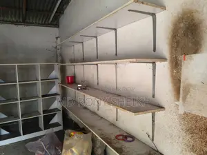 দোকানের ব্যবহৃত সেল্ফ