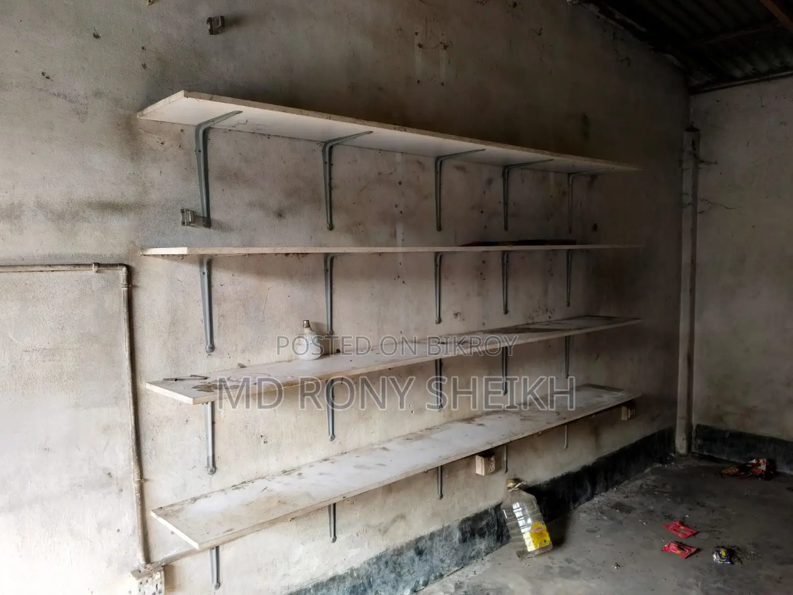 দোকানের ব্যবহৃত সেল্ফ