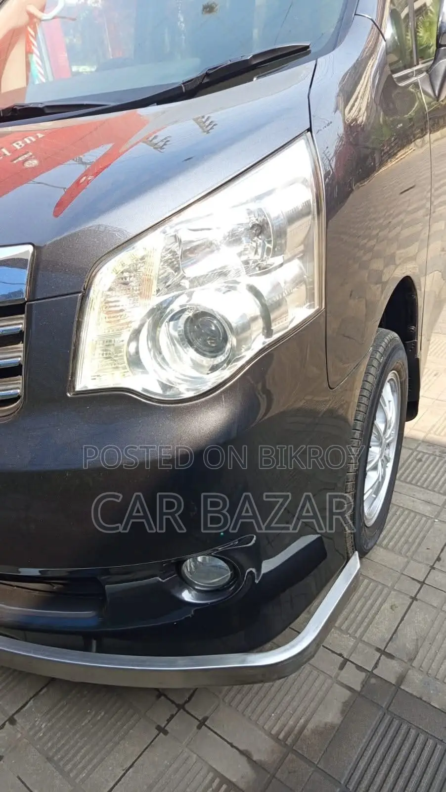 Toyota Noah Si GRADE PUSH 2012