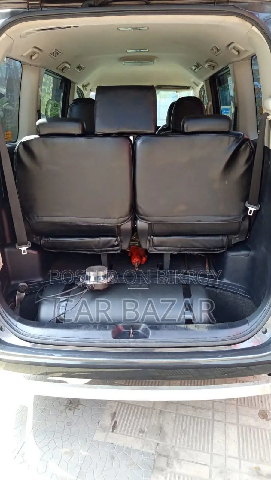 Toyota Noah Si GRADE PUSH 2012