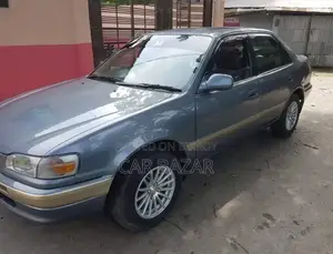 Toyota Corolla 1997 Gray