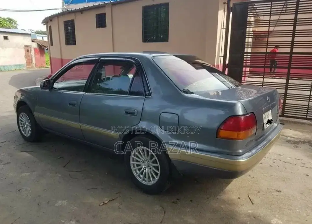 Toyota Corolla 1997 Gray