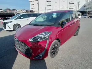 Toyota Sienta G. QURU 2021