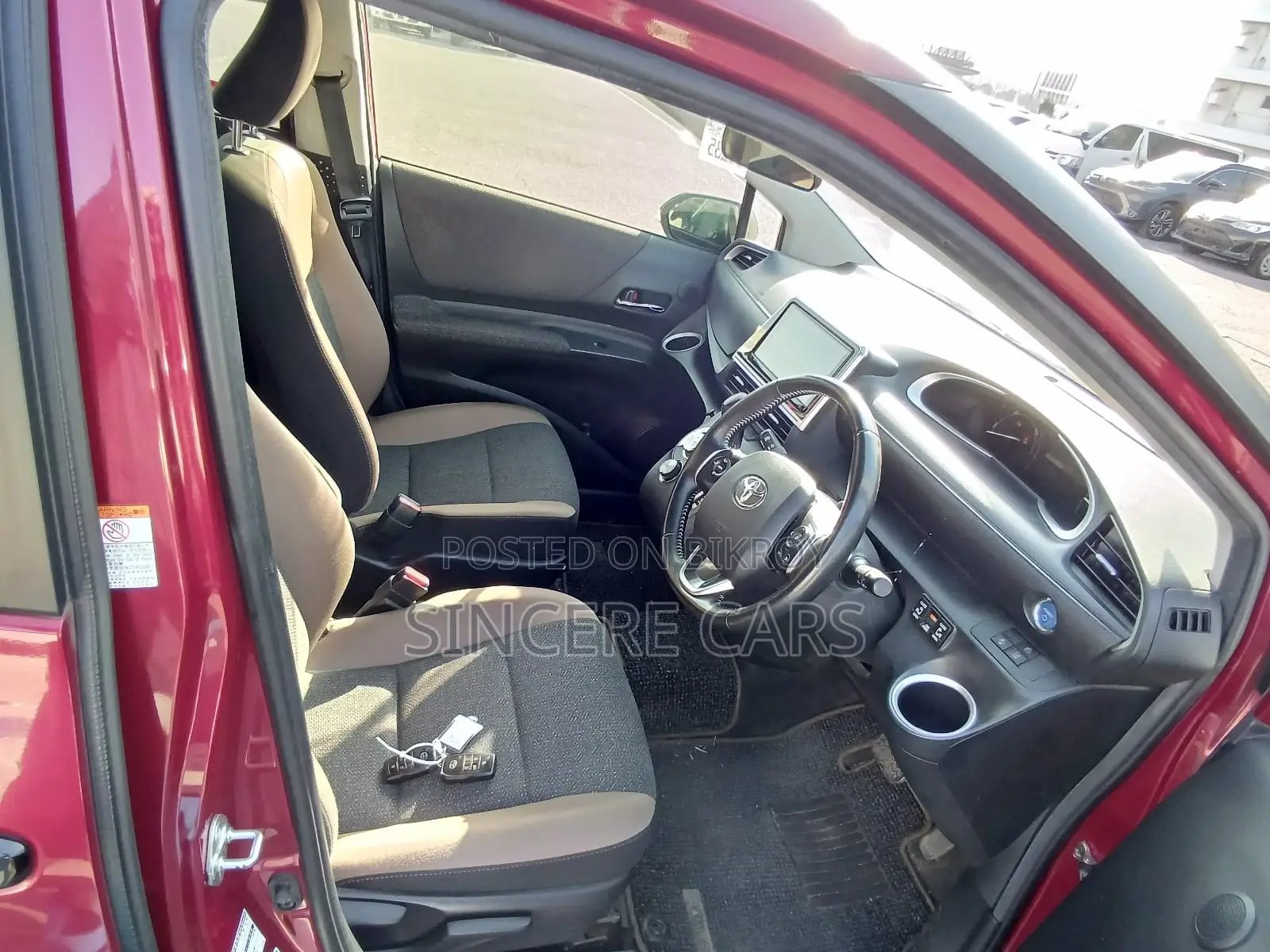 Toyota Sienta G. QURU 2021