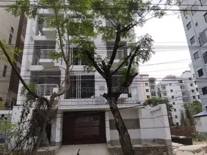 বসুন্ধরা আর/এ, ঢাকা-১২২৯-এ ১৫০০ বর্গফুটের প্রায় রেডি ফ্ল্যাট বিক্রির জন্য