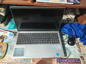 Dell Core I3 8gb 512ssd 12th Gen / Inspiron. Sells