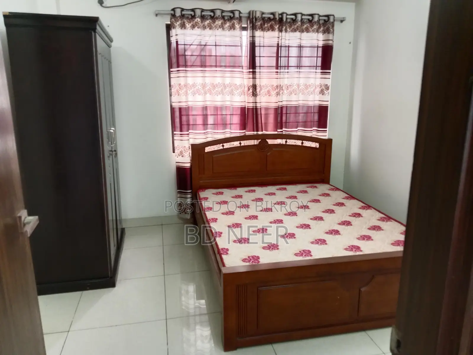 So good semi furnish 3 Bed room apt available in banani North