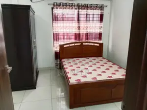 So good semi furnish 3 Bed room apt available in banani North