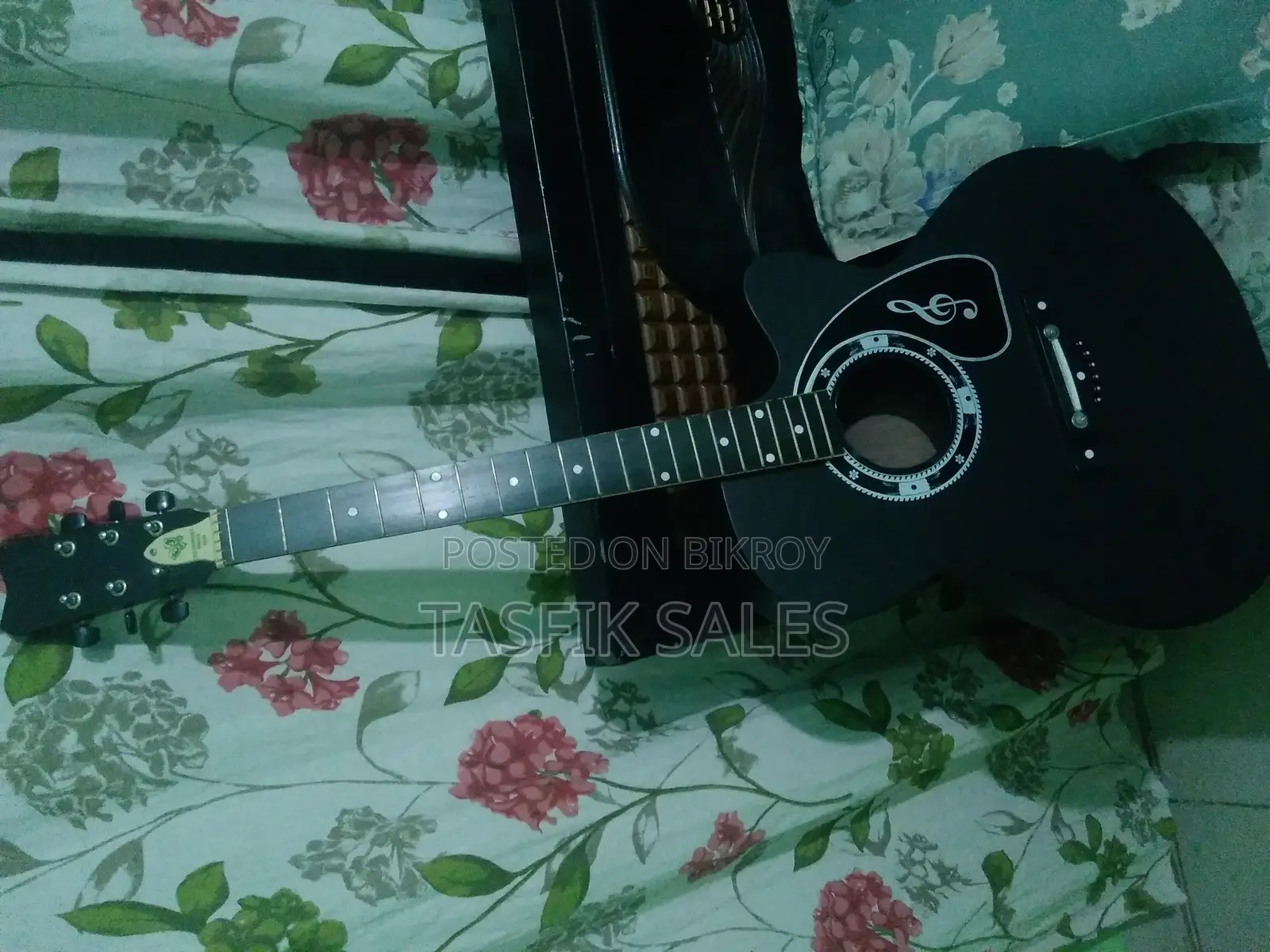 Guitar for sale