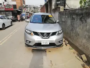 নিসান এক্স-ট্রেইল ভাড়ার জন্য