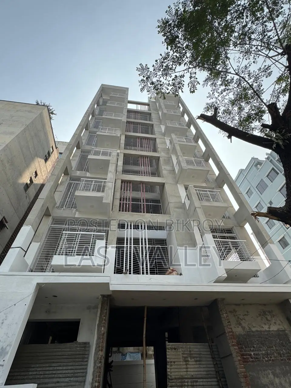 1500 Sqft Allmost Ready Flat For Sell In Bashundhara R/A