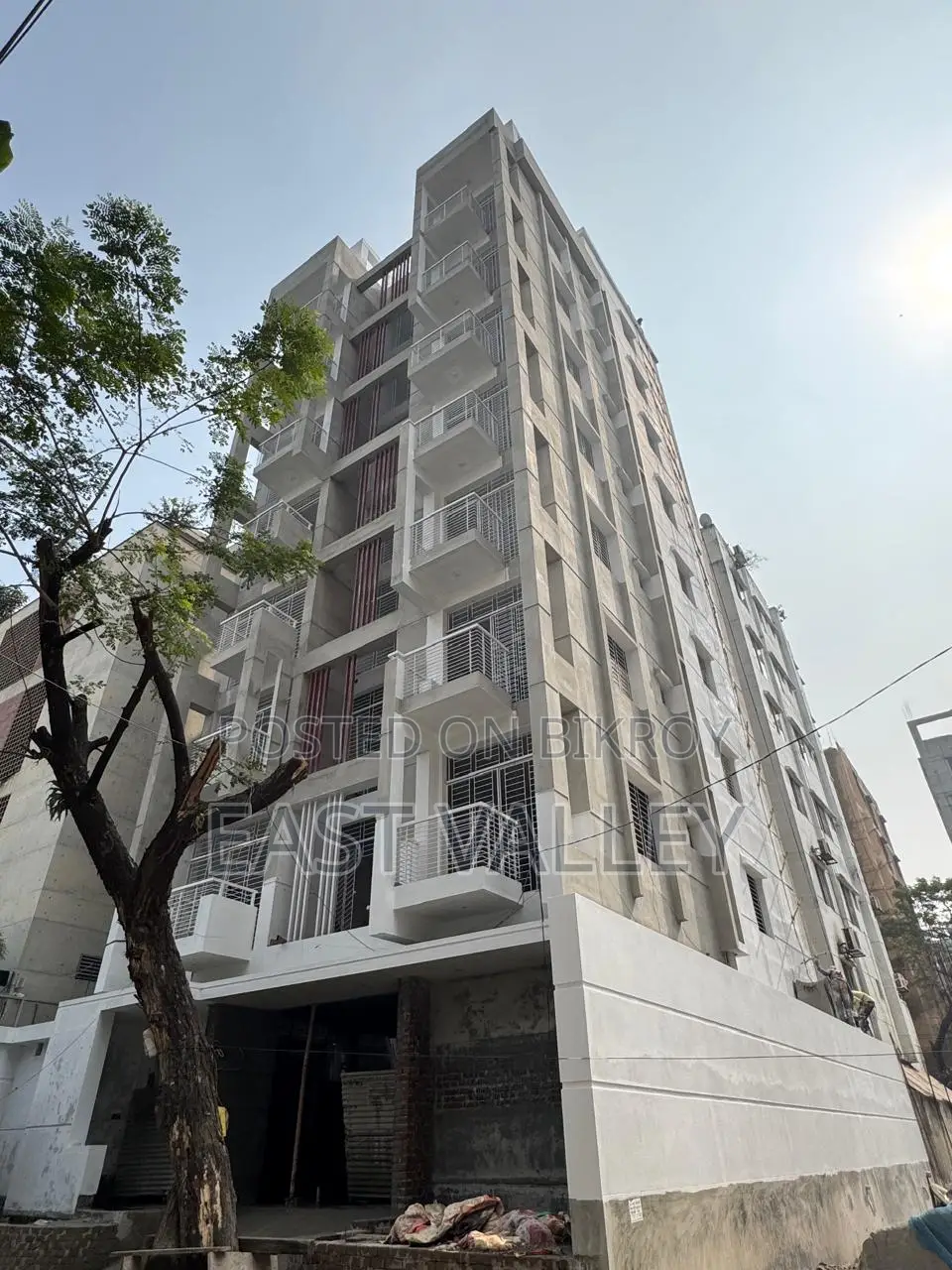 1500 Sqft Allmost Ready Flat For Sell In Bashundhara R/A