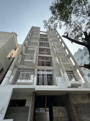 1500 Sqft Allmost Ready Flat For Sell In Bashundhara R/A