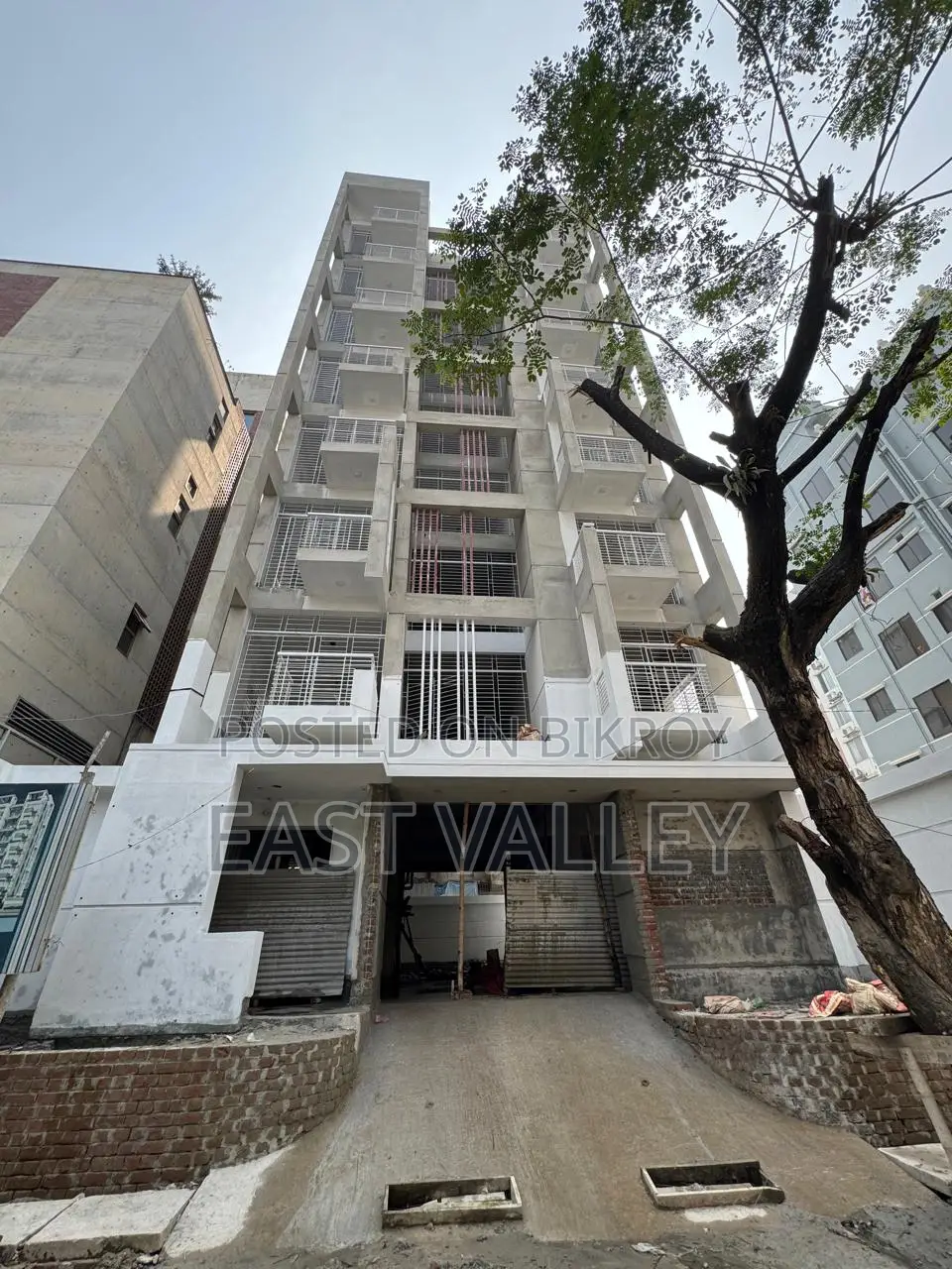 1500 Sqft Allmost Ready Flat For Sell In Bashundhara R/A