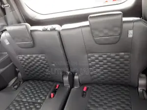 Toyota Voxy 2023