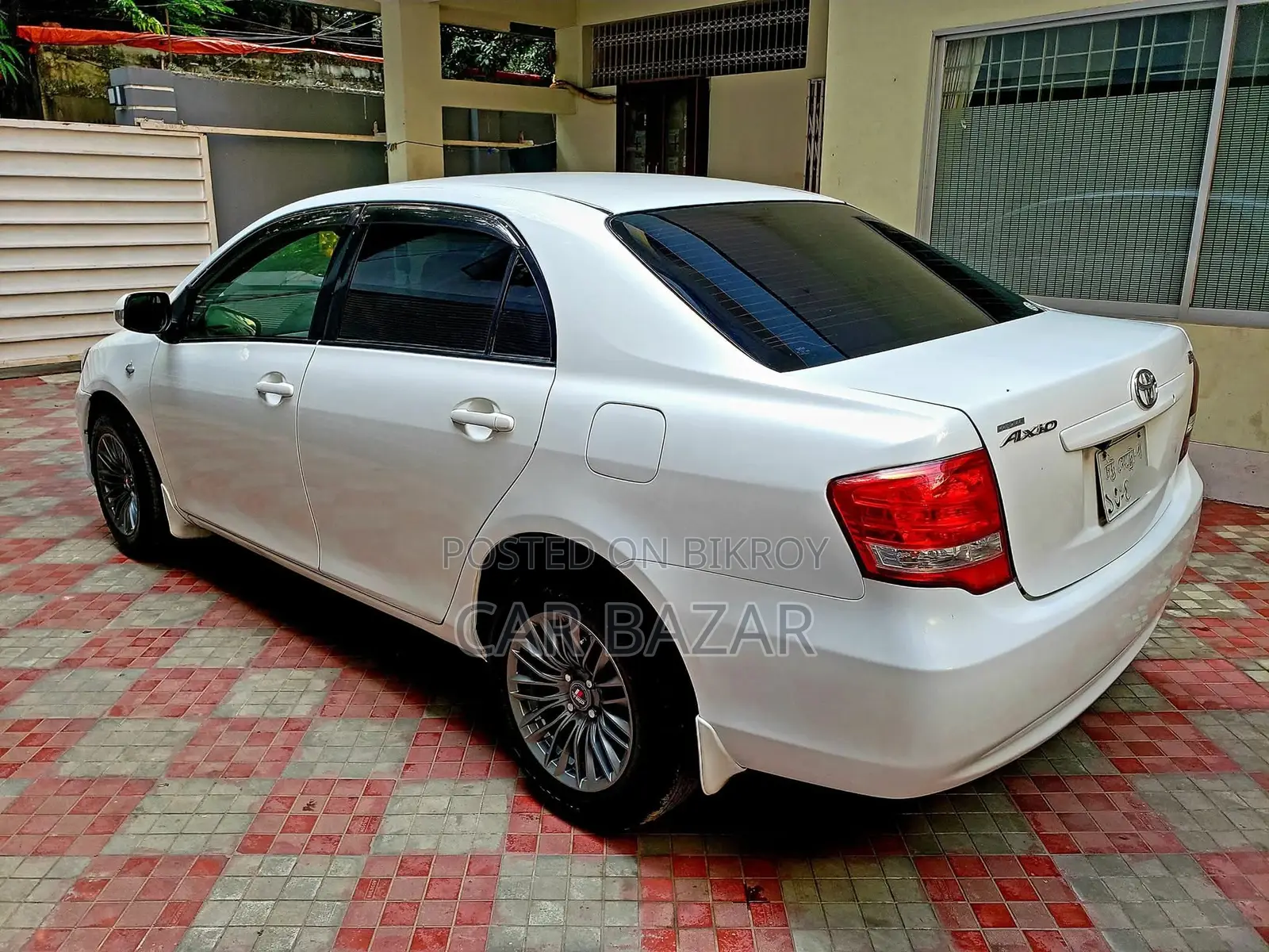Toyota Axio X Hid Selection 2011