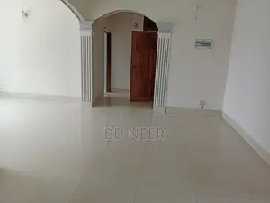 nice 3 Bed room apt available in banani
