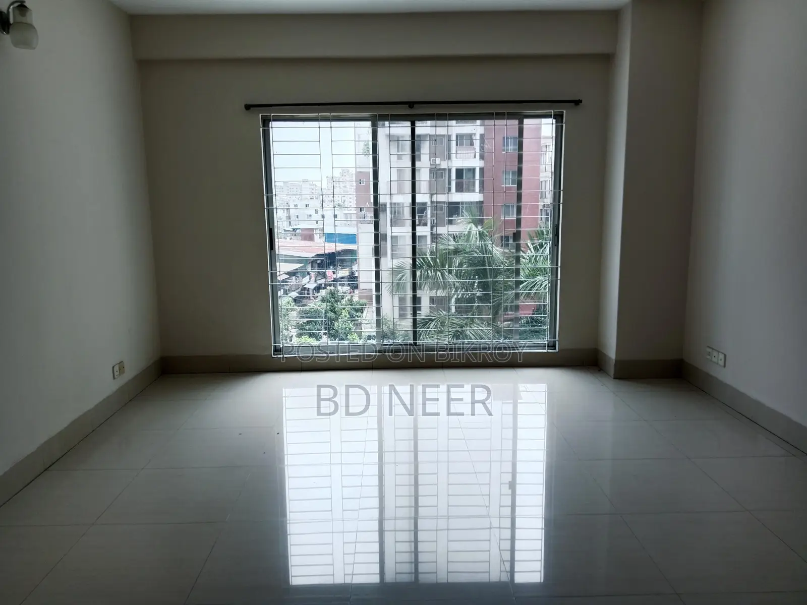 nice 3 Bed room apt available in banani