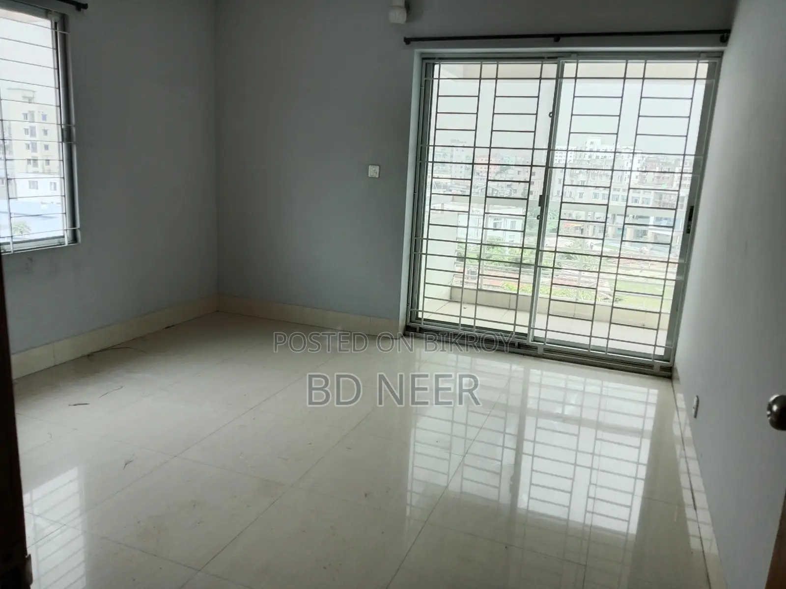 nice 3 Bed room apt available in banani