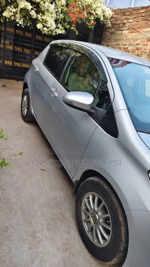 টয়োটা ভিটজ সিলভার ২০১১