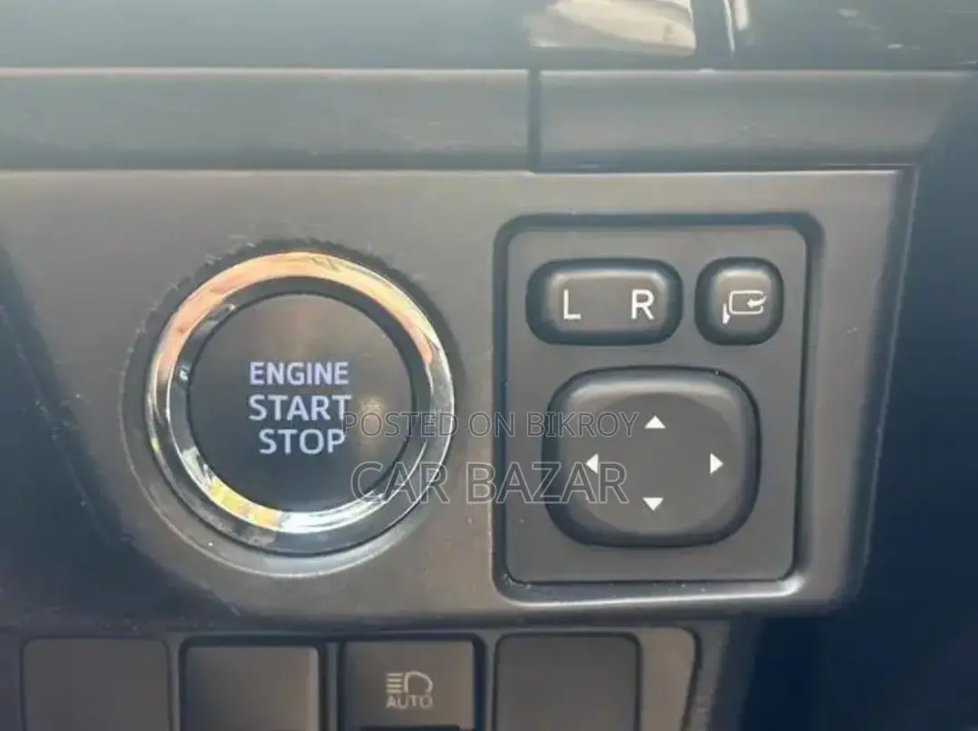 Toyota Fielder WXB PUSH MICA BLUE 2020