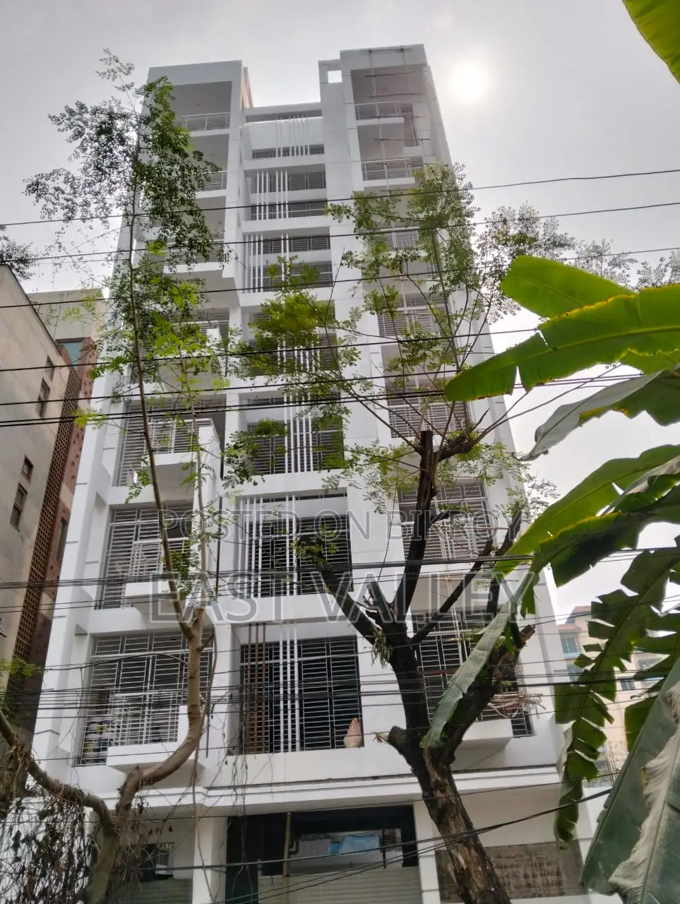 বসুন্ধরা আর/এ, ঢাকা-১২২৯ এ ১৫০০ বর্গফুটের ফ্ল্যাট বিক্রয় হবে (প্রায় প্রস্তুত)
