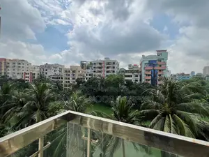 গুলশান ১ এ লেক সংলগ্ন চতুর্থ তলায় Navana র ২৩৫০ এসএফটি ফ্ল্যাট বিক্রয়