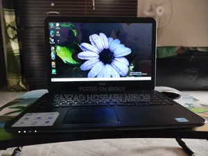 Laptop Dell Inspiron 15 5000 4GB Intel Core 3 SSHD+SSD 500GB