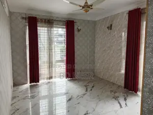 বনানী নর্থে অত্যন্ত সুন্দর সেমি-ফার্নিশড ৪ বেডরুমের অ্যাপার্টমেন্ট পাওয়া যাচ্ছে