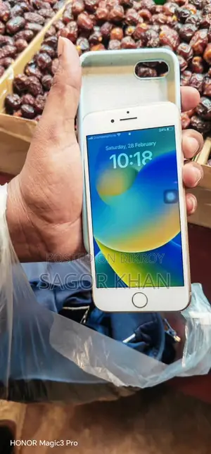 Apple iPhone 8 (Used)