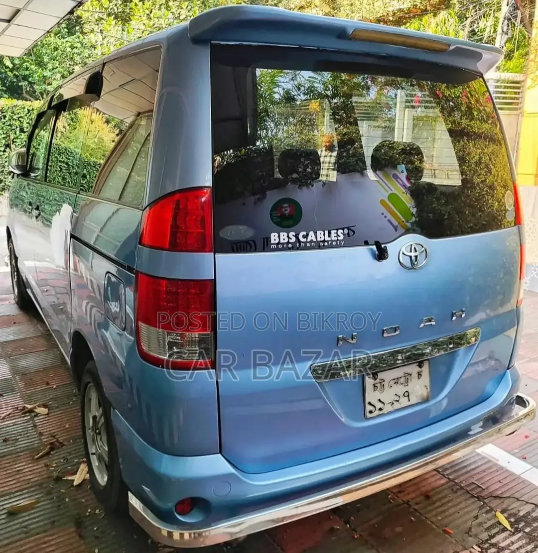 Toyota Noah S GRADE SKY BLUE 2003