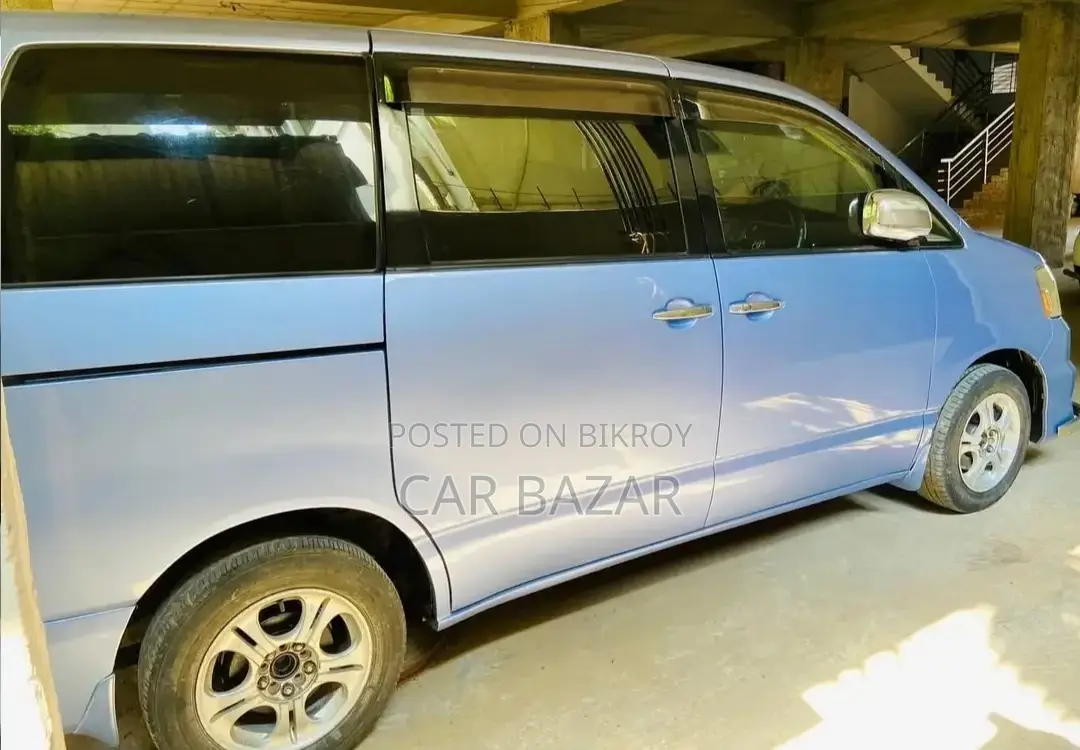 Toyota Noah S GRADE SKY BLUE 2003