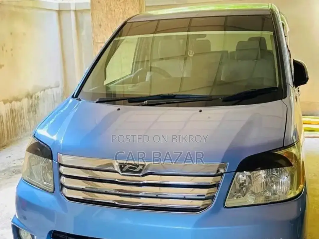 Toyota Noah S GRADE SKY BLUE 2003
