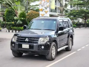 মিতসুবিশি পাজেরো ভি৯৩ অকটেন ড্রাইভ ২০০৭