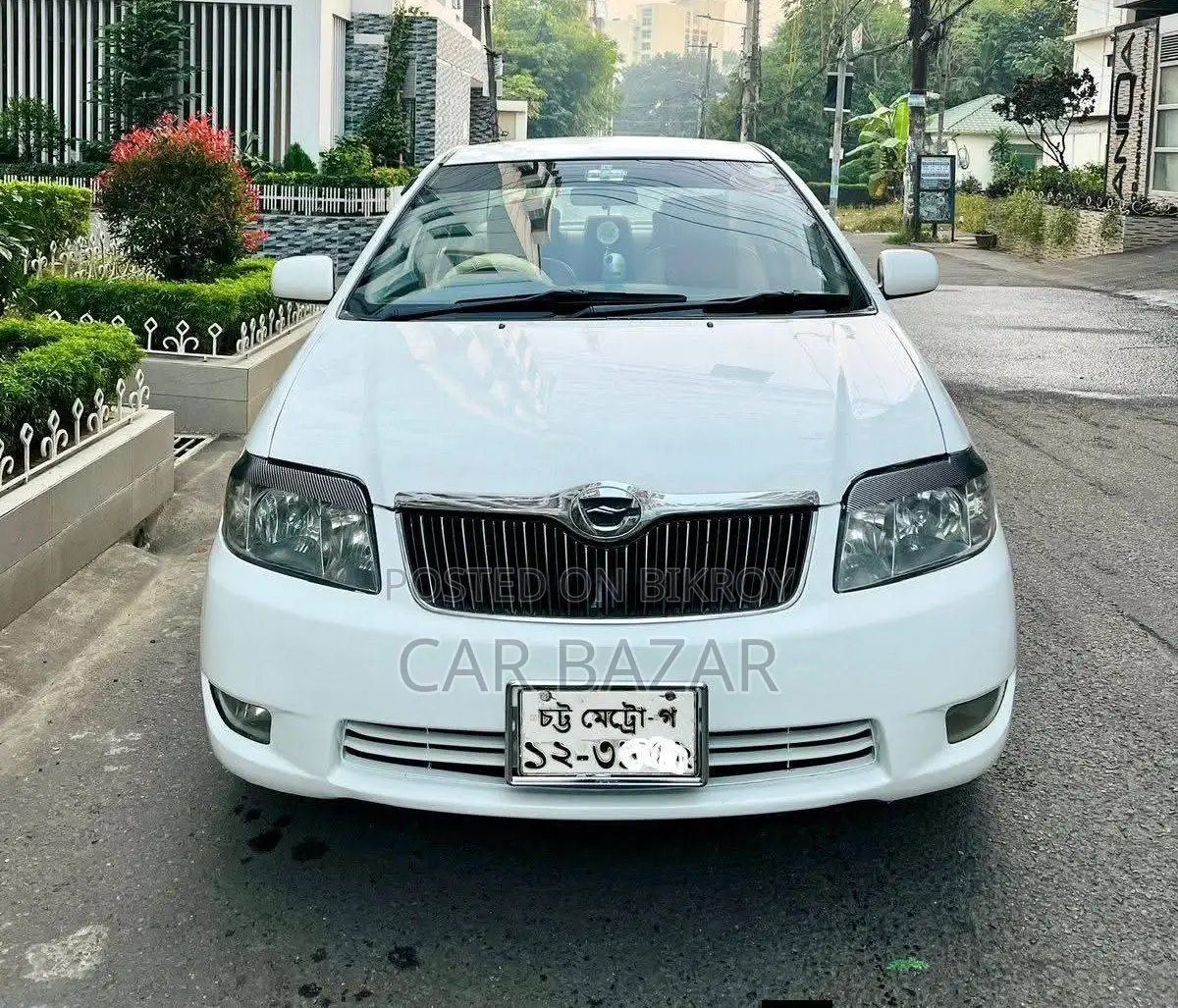 Toyota Corolla Sedan 2004 White