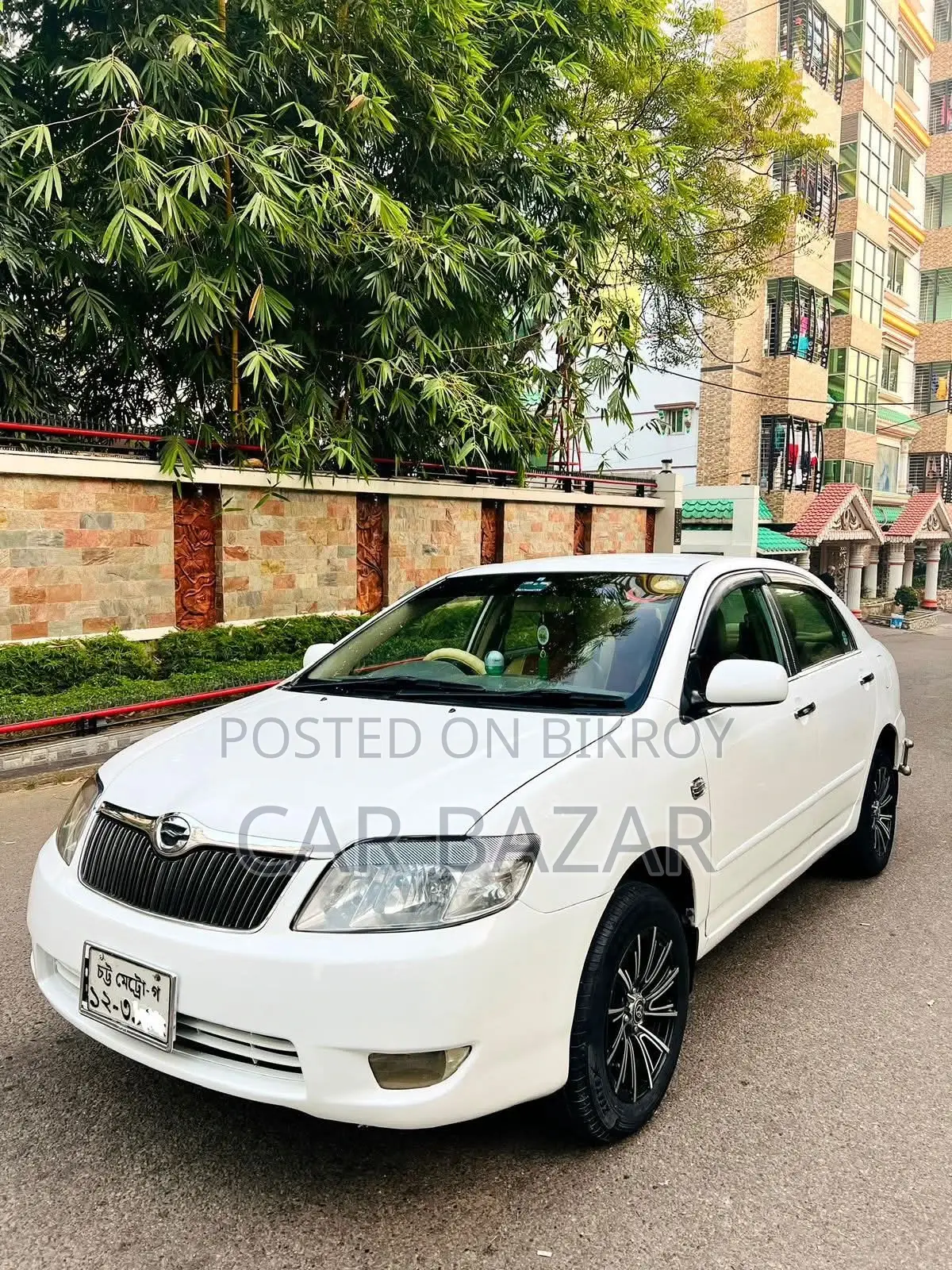 Toyota Corolla Sedan 2004 White