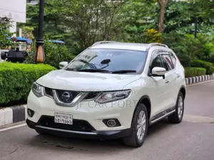 Nissan X-Trail ৭ সিট অক্টেন ড্রাইভ ২০১৪