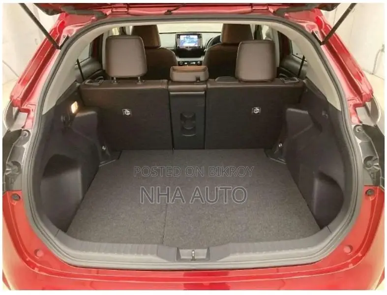Toyota Yaris Cross HYBRID Z LEATHER PKG 2021