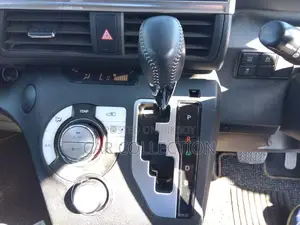 Toyota Sienta G QUERO 2020