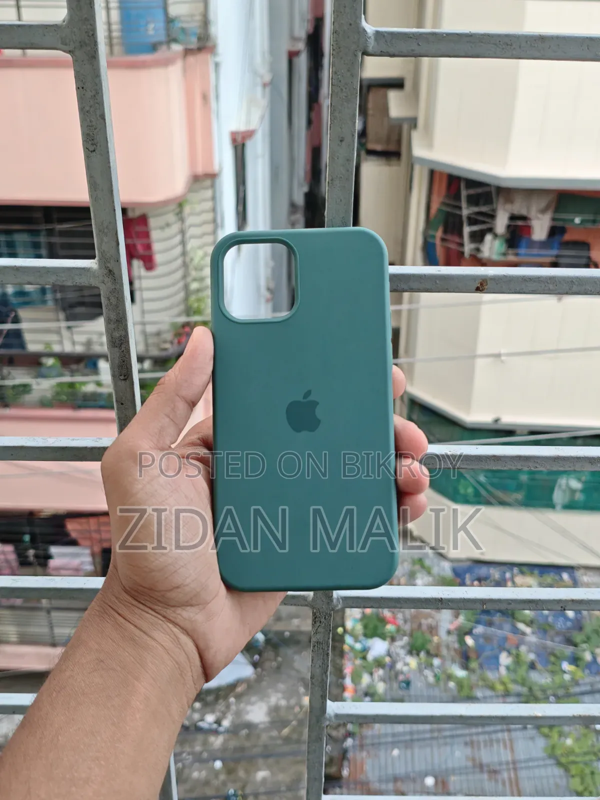 iPhone 12 Pro Silicon Cover + Anker Fast Charger Combo