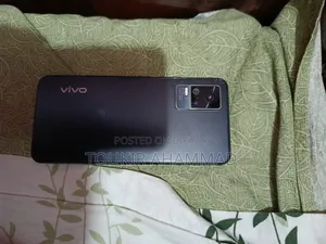 Vivo V21e 128 GB Black